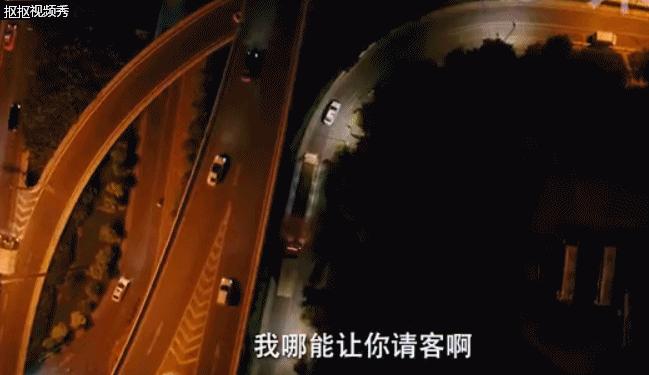 男子商场盗窃凑请客钱，磕个头后离去引发关注