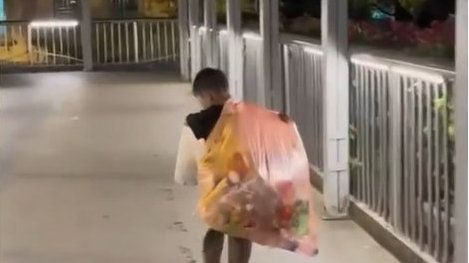 广州通报未成年人辍学拾荒事件，如何关注与帮助类似情况的孩子？