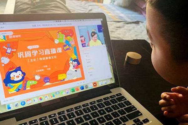 小猿口算开启成年人自然美景探索之旅，验证身份，寻找内心平和宁静的旅程