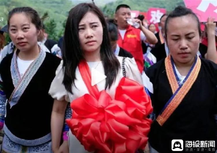 杨妞花与余华英的奇妙日常，责任与友情的交织故事