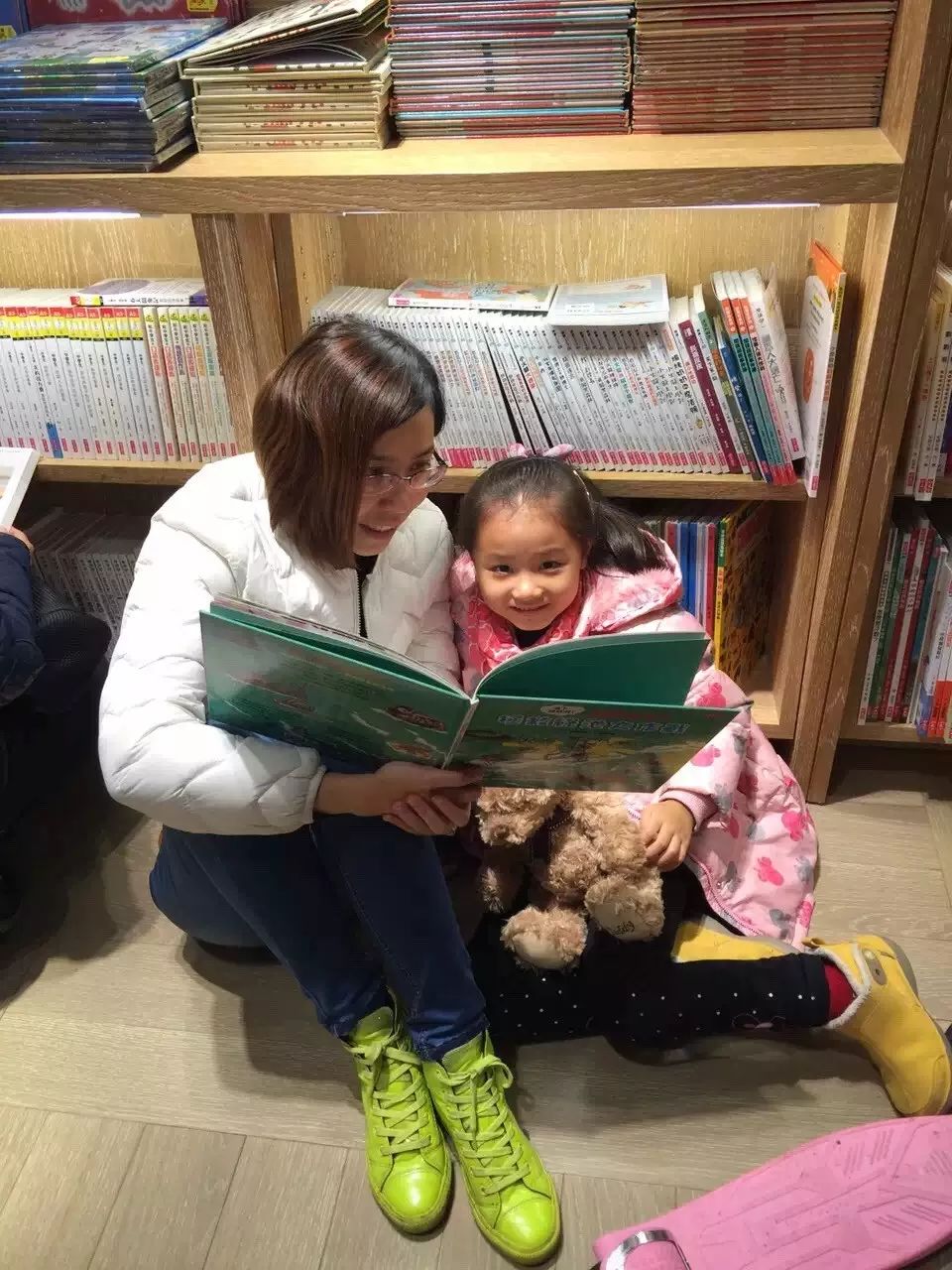 妈妈对幼儿园女儿性侵疑虑的探寻与信任之旅
