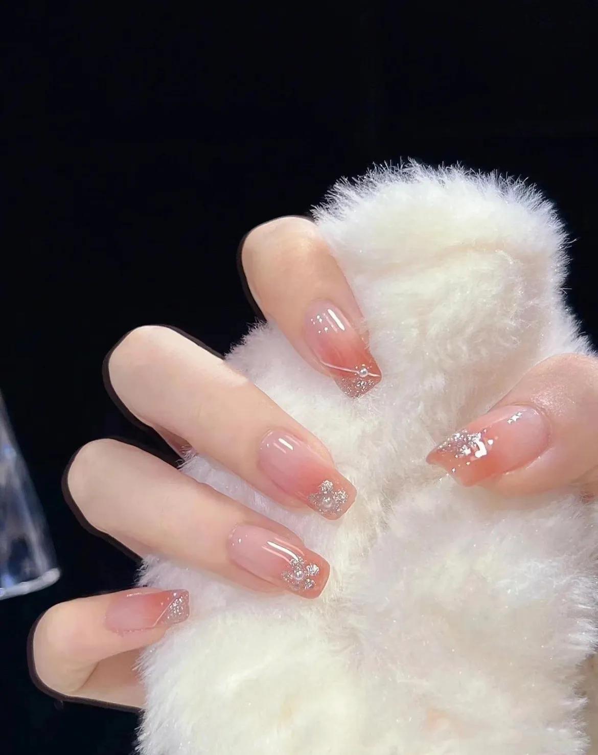 最新美甲款式图片大放送💅