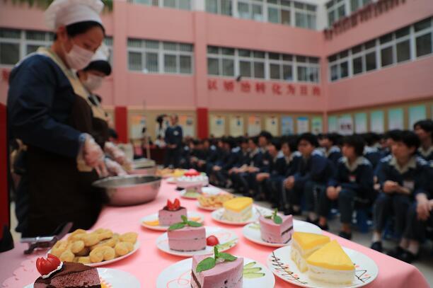 郑州最新招聘，启程励志人生，变化带来自信与成就感
