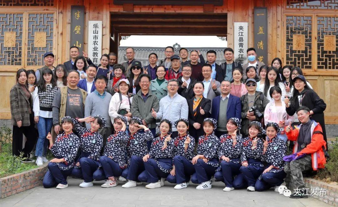夹江新闻最新消息,夹江新闻最新消息，一个多元视角的解读
