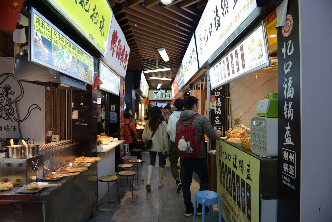 刺激战场最新下载版，小巷深处的宝藏探险之旅！