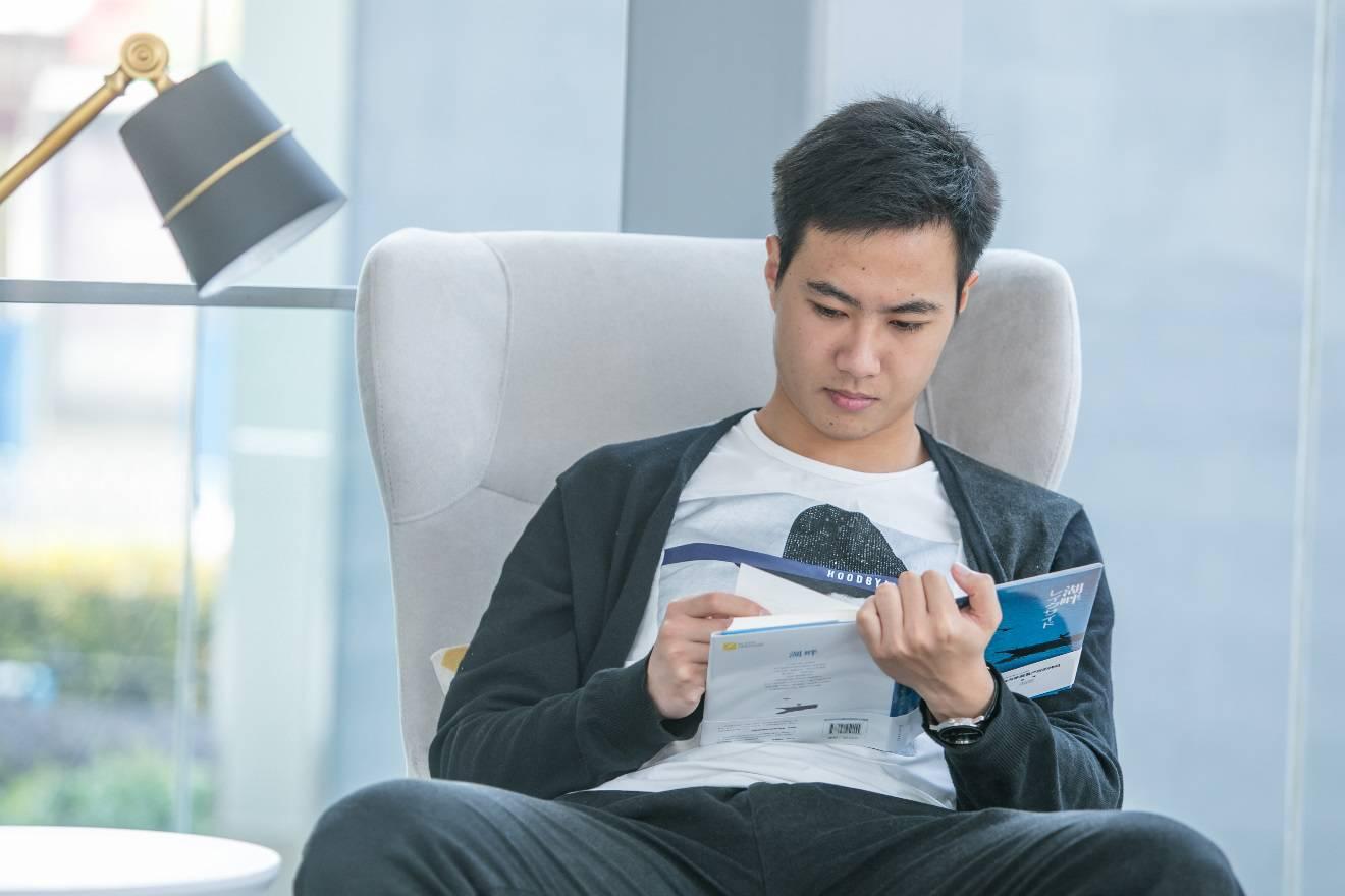 杭州最新楼盘，科技前沿居所，生活与科技的完美融合