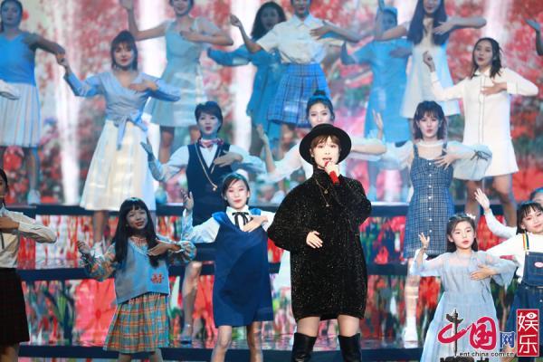 蔡徐坤最新图片，多元解读偶像形象