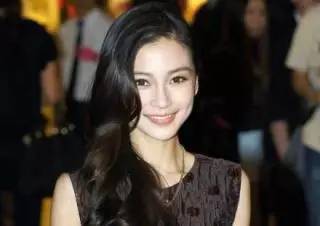 杨颖最新照片引发公众关注与个人立场的热议