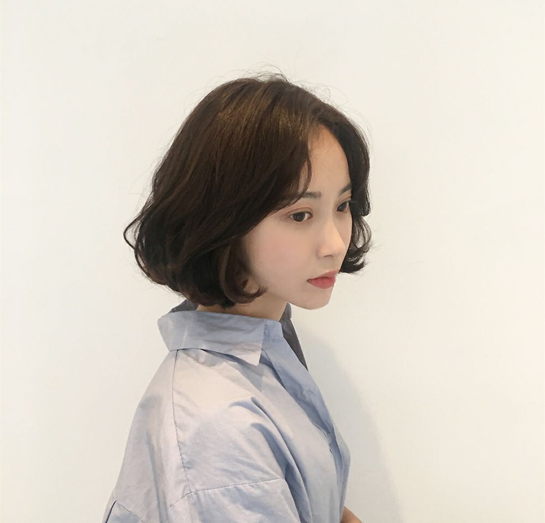 最新剪发型女，重塑魅力，自信闪耀