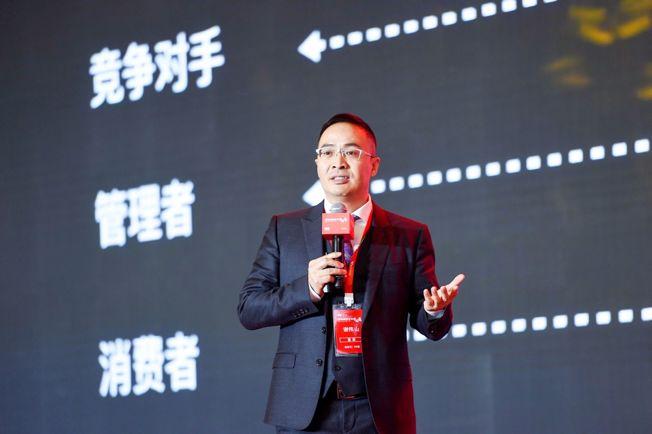 史建荣，时代标杆的崛起与深远影响
