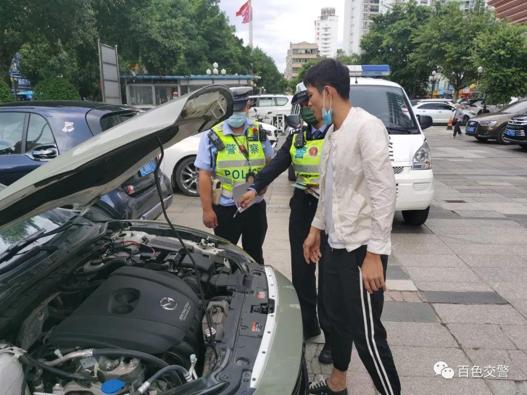 最新流行颜色衣服的多元视角时尚探讨