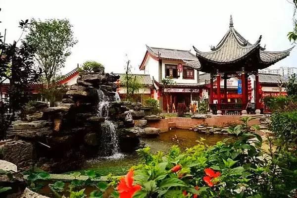 百色最新干部公示与小巷深处的特色小店探索之旅
